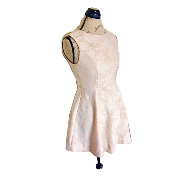 Forever 21 Dress Size Medium Sleeveless Fit Flared Floral Knit lace Festival - Picture 4 of 12